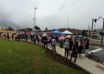 [Vídeo] Liberadas a ponte e a Rua 13 de Maio, no Amizade, em Jaraguá