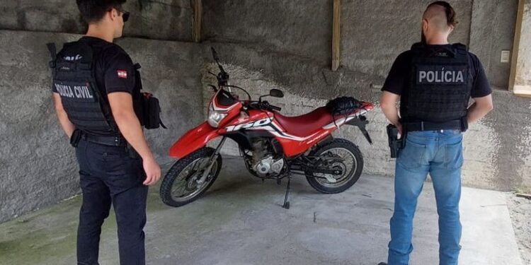 Motociclista acusado de apalpar mulheres é preso em Guaramirim