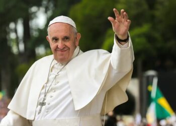 Vaticano autoriza bênção para casais do mesmo sexo