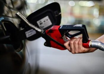 Petrobras reduz preço do diesel às distribuidoras nesta sexta-feira (08)