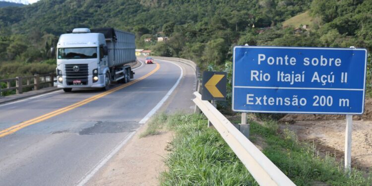 Dnit lança edital para duplicação da BR-470 entre Indaial e Campos Novos