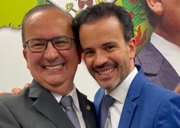 Após polêmica, Filipe Mello desiste de assumir a Casa Civil de SC