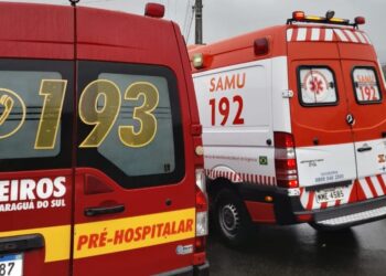 Jovem fica em estado grave após queda de moto em Jaraguá do Sul