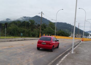 Ponte da Barra, em Jaraguá, é liberada