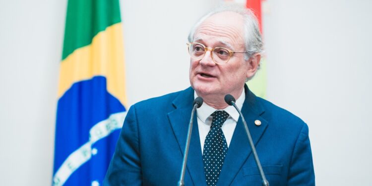 Ação de Vicente Caropreso fixa recursos para pavimentação entre Jaraguá do Sul e Pomerode