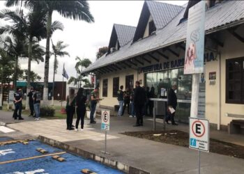 Polícia cumpre mandados de prisão, busca e apreensão na Prefeitura de Barra velha