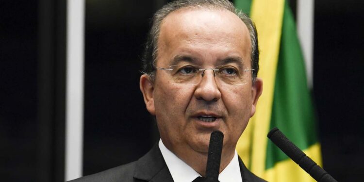 Jorginho Mello estará em Jaraguá do Sul nesta segunda-feira (29)