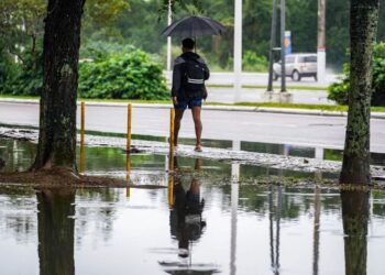 Fim de semana inicia com grandes volumes de chuva e termina com temporais isolados em SC