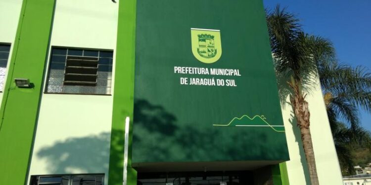 Serviços da Prefeitura de Jaraguá do Sul serão retomados hoje (15)