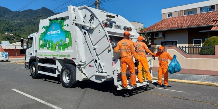 Samae abrirá edital para cooperativas e altera sistema de coleta seletiva em Jaraguá