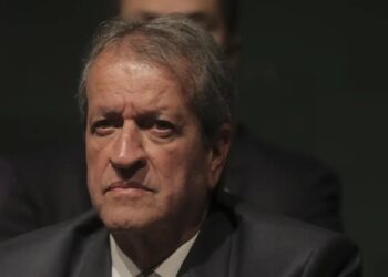 Ministro Alexandre de Moraes mantém prisões de ex-assessores de Jair Bolsonaro