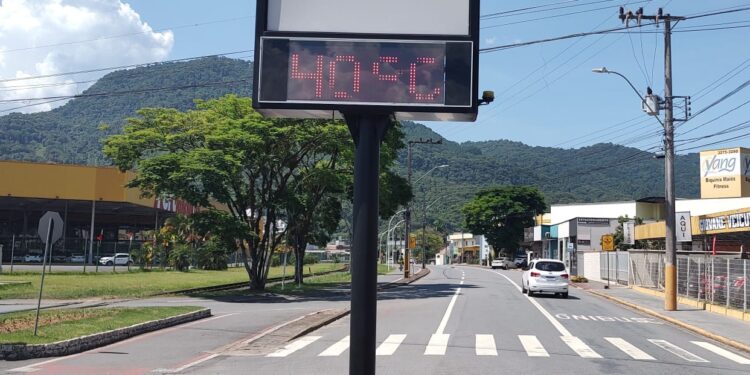 Termômetro marca 40°C e Jaraguá do Sul tem o dia mais quente de 2024