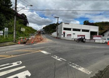 [Jaraguá] Seguem as obras de recuperação na Rua Valdir José Manfrini