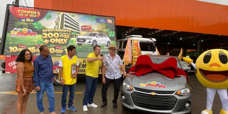 Morador de Massaranduba ganha apartamento e carro na Trimania