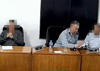 [Vídeo] Vereador de SC toma “umas cachaças” e se encoraja a falar na Câmara: “Todo mundo toma”