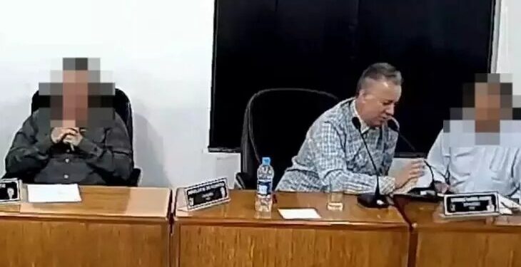 [Vídeo] Vereador de SC toma “umas cachaças” e se encoraja a falar na Câmara: “Todo mundo toma”
