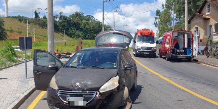 Motociclista morre no hospital após acidente em Jaraguá do Sul