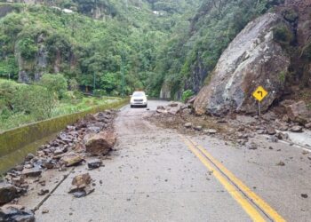 [Vídeo] Rocha gigante cai na Serra do Rio do Rastro e interdita rodovia