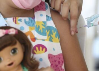 Rio do Sul revoga decreto que dispensa obrigatoriedade de vacina da Covid para matrículas escolares