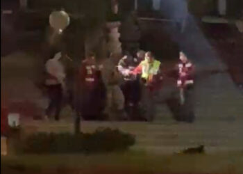 [Vídeo] Policiais matam adolescente a tiros após ameaças com faca em SC