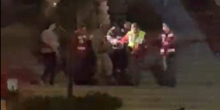 [Vídeo] Policiais matam adolescente a tiros após ameaças com faca em SC