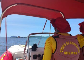 Bombeiros buscam jovem que desapareceu após sair de caiaque no Norte de SC