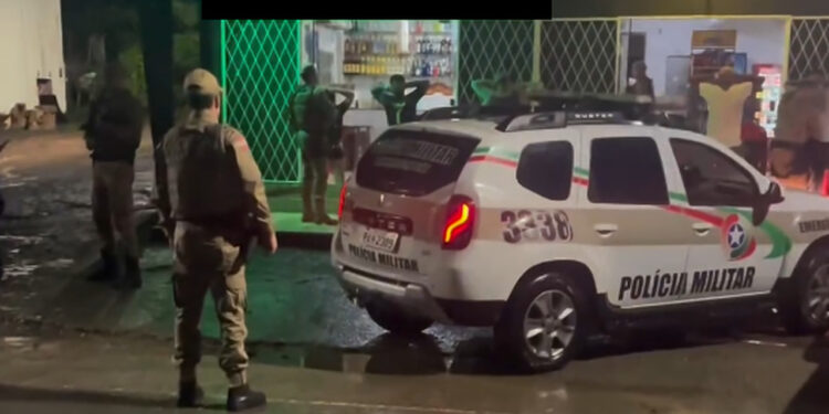 [Vídeo] Polícia Militar realiza Operação Choque de Ordem na região