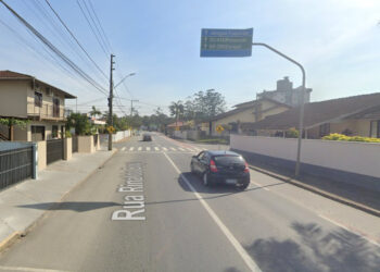 Rua importante de Jaraguá terá interdição parcial no domingo (17)