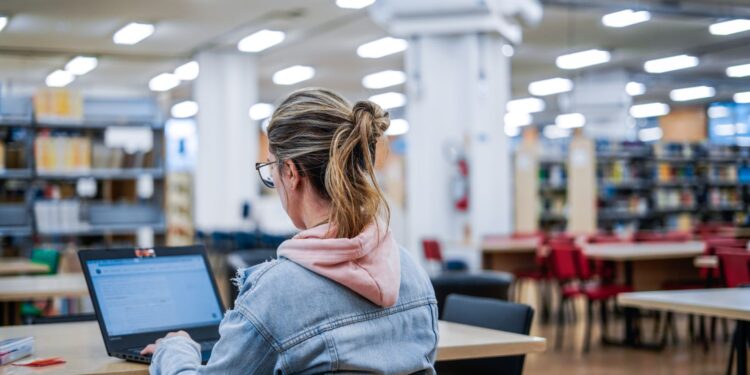 Inscrições para o Programa Universidade Gratuita começam nesta quinta (14)