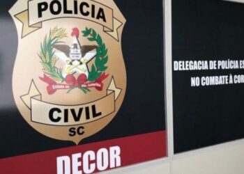 Prefeito de município de SC é alvo de busca e apreensão