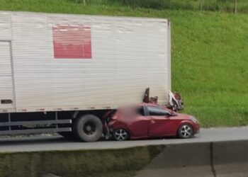 Duas pessoas morrem em acidente na BR-376, entre PR e SC