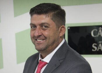 PSDB de São João do Itaperiú escolhe Junior Schneider como pré-candidato a prefeito