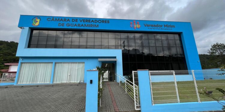 Sessão marca início das atividades na nova sede da Câmara Municipal de Guaramirim