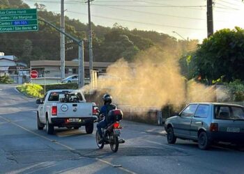 Fumacê com carro da Dive foi transferido para esta sexta (15) em Jaraguá