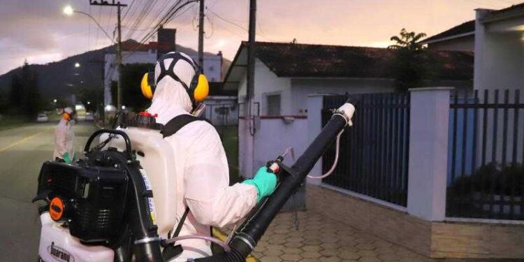 Fumacê será feito em ruas da Barra do Rio Cerro nesta quarta-feira (20)