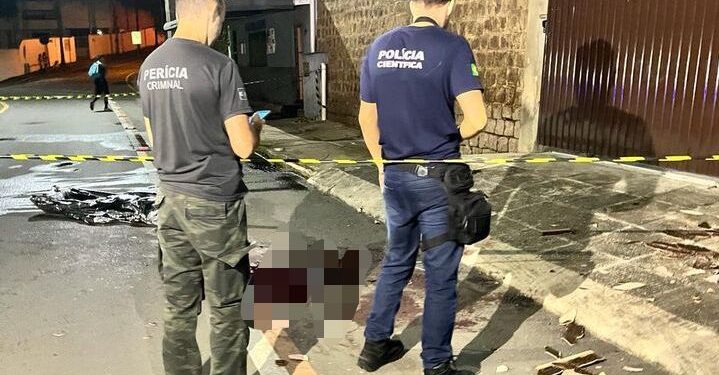 Homem morre após cair de cinco metros de altura durante incêndio em Jaraguá do Sul