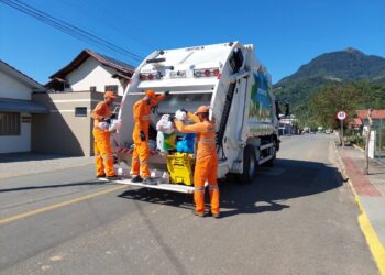 Coleta de resíduos na Sexta-feira Santa (29) em Jaraguá está suspensa