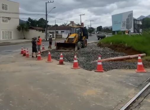 Prefeito confirma a implantação de binário nos bairros Chico de Paulo e Água Verde