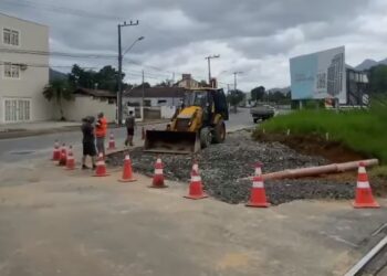 Prefeito confirma a implantação de binário nos bairros Chico de Paulo e Água Verde