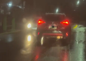 Vídeo mostra motorista embriagado causando acidente em Jaraguá do Sul