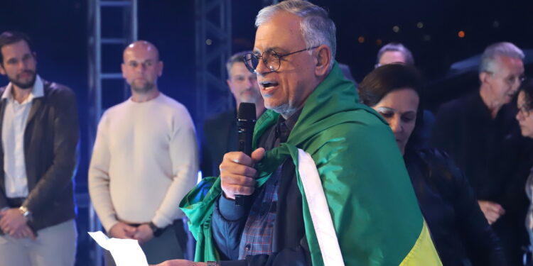 Prefeito Jair Franzner propõe título de Cidadão Jaraguaense a Bolsonaro e Michelle