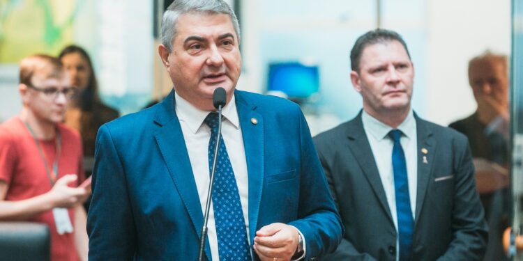 Lunelli critica STF por impedir tratamento involuntário e retirada de moradores de rua em SC