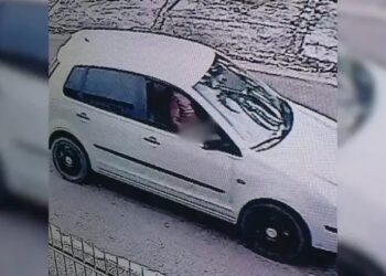 Polícia prende homem que se masturbava na frente de crianças em SC