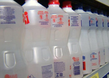 Anvisa volta a proibir venda de álcool líquido 70% a partir de 30 de abril