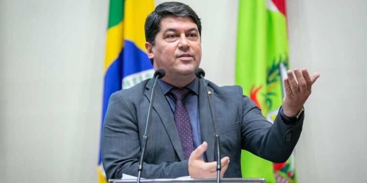 Deputado estadual está entre alvos da nova fase da Operação Mensageiro