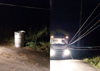 Motorista perde barril de chope ao bater caminhonete contra poste, em Guaramirim