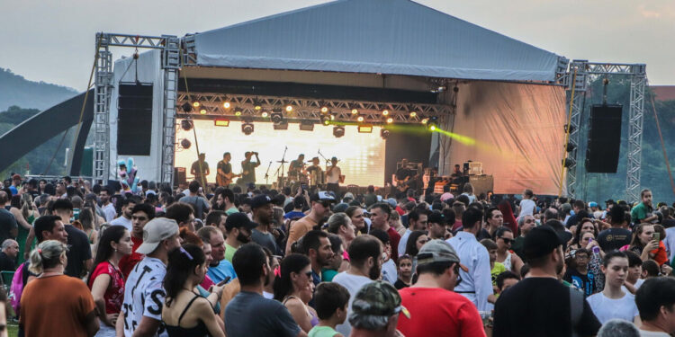 [Fotos] Cerca de 25 mil pessoas prestigiaram o Encontro no Parque, em Jaraguá do Sul