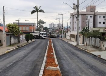 Binário da Vila Lenzi, em Jaraguá, está próximo da conclusão