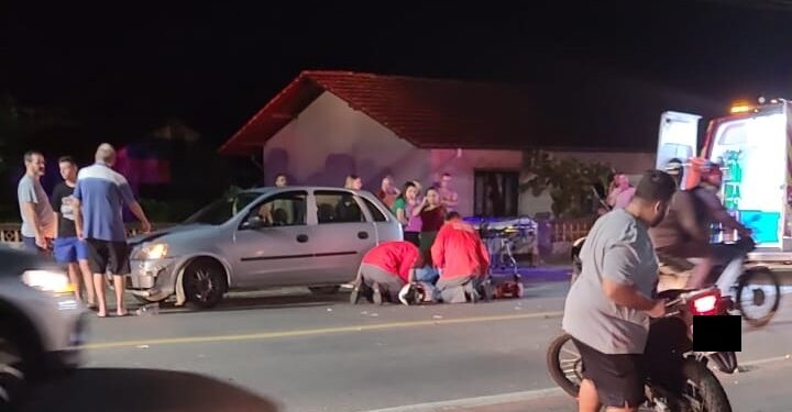 Motociclista fica ferido após acidente com carro em Jaraguá do Sul