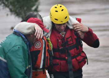 Bombeiros catarinenses resgatam 516 pessoas e 84 animais no Rio Grande do Sul